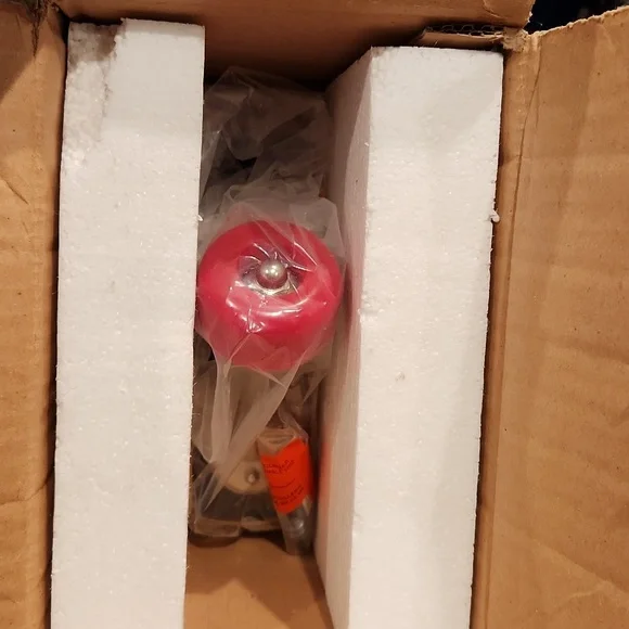 Pottery Barn Kids, Skateboard Wall Peg BNWT - Picture 3 of 16